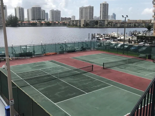 2750 NE 183rd St # 804, Aventura FL 33160