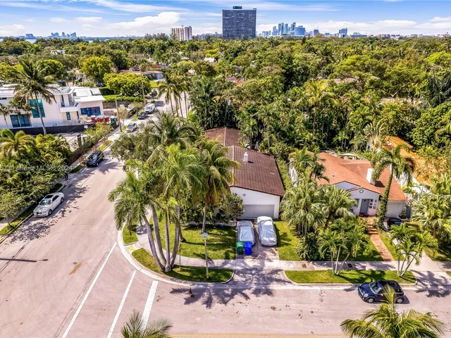 7630 NE 8th Ave, Miami FL 33138