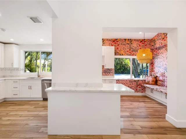 7630 NE 8th Ave, Miami FL 33138