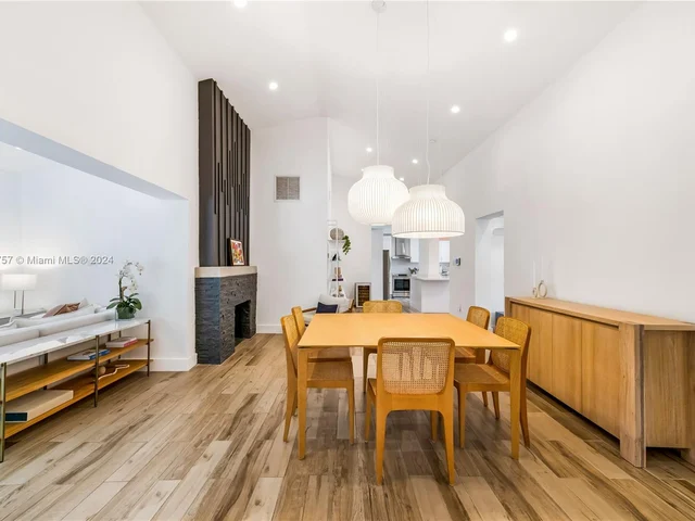 7630 NE 8th Ave, Miami FL 33138