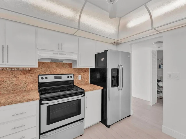 3800 S Ocean Dr # 1720, Hollywood FL 33019