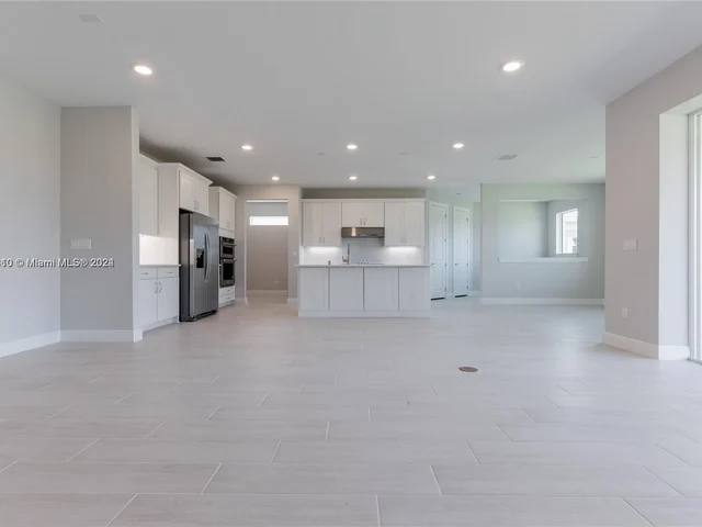 3701 Greenway Dr, Hollywood FL 33021