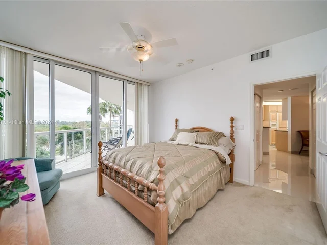 6001 N Ocean Dr # 503, Hollywood FL 33019