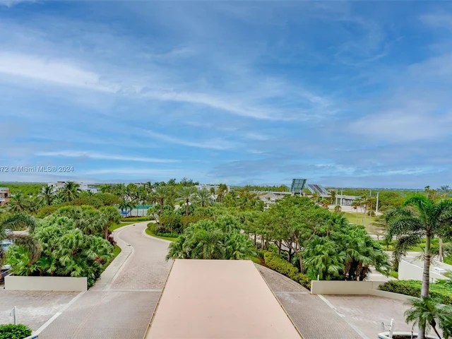 6001 N Ocean Dr # 503, Hollywood FL 33019
