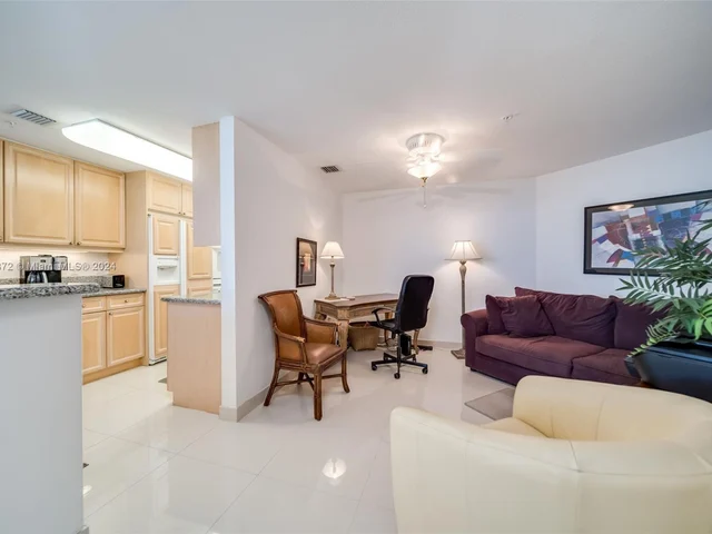 6001 N Ocean Dr # 503, Hollywood FL 33019