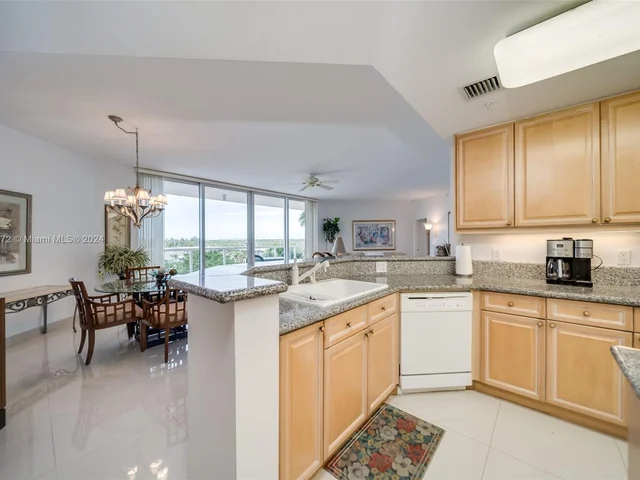 6001 N Ocean Dr # 503, Hollywood FL 33019