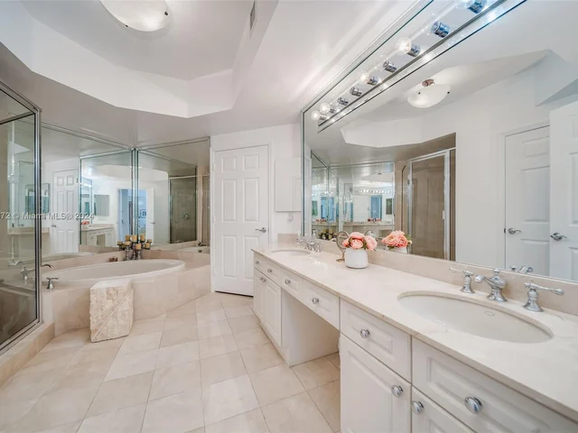 6001 N Ocean Dr # 503, Hollywood FL 33019