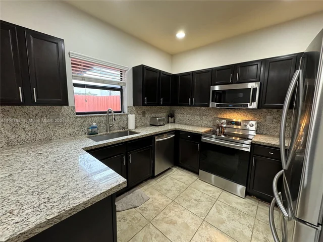 342 NE 37th Ave, Homestead FL 33033