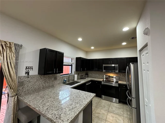 342 NE 37th Ave, Homestead FL 33033