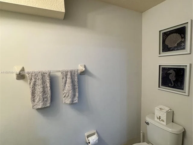 342 NE 37th Ave, Homestead FL 33033