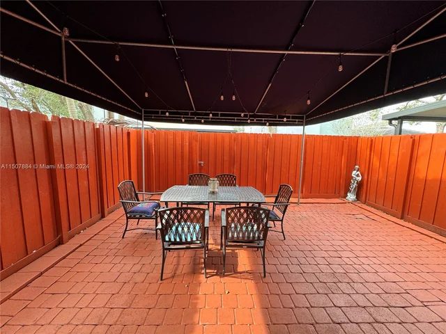 342 NE 37th Ave, Homestead FL 33033