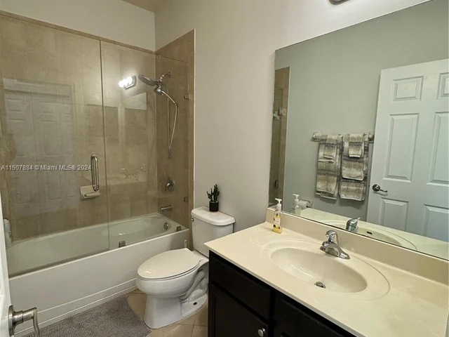 342 NE 37th Ave, Homestead FL 33033