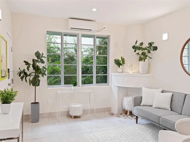 1341 Meridian Ave # 105, Miami Beach FL 33139