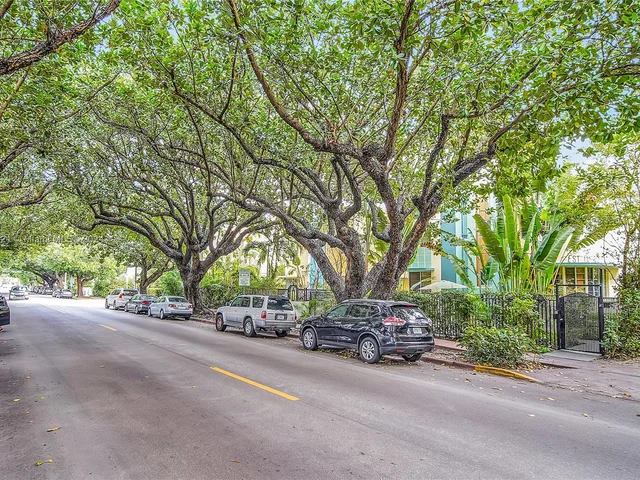 1341 Meridian Ave # 105, Miami Beach FL 33139