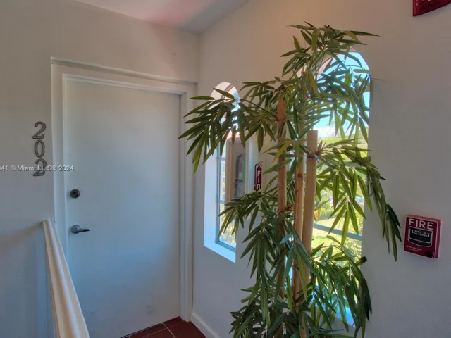 1450 Meridian # 202, Miami Beach FL 33139