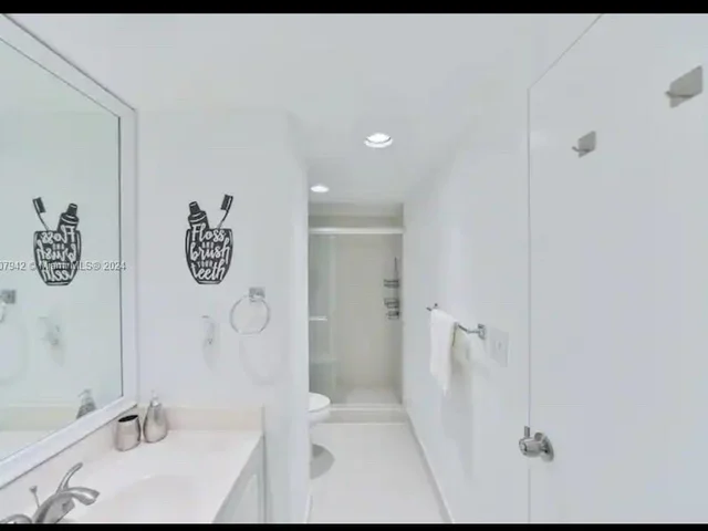 4001 S Ocean Dr # 7L, Hollywood FL 33019