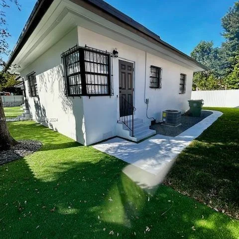 5541 NW 1st Ave # 4, Miami FL 33127