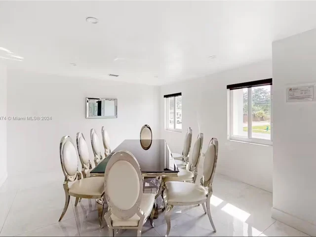 700 NW 9th Ct, Hallandale Beach FL 33009