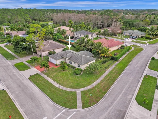 100 Cocoplum Cir, Royal Palm Beach FL 33411