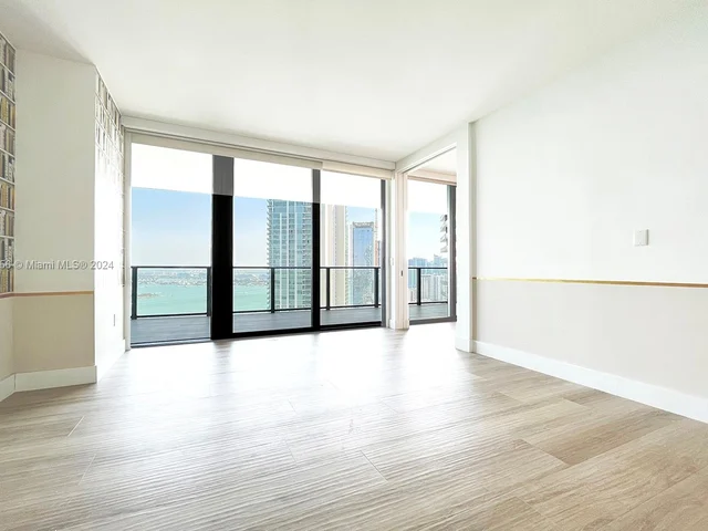 650 NE 32nd St # 3803, Miami FL 33137