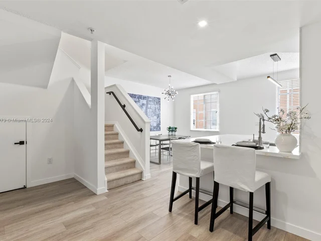 2831 NE 185th St # 604, Aventura FL 33180