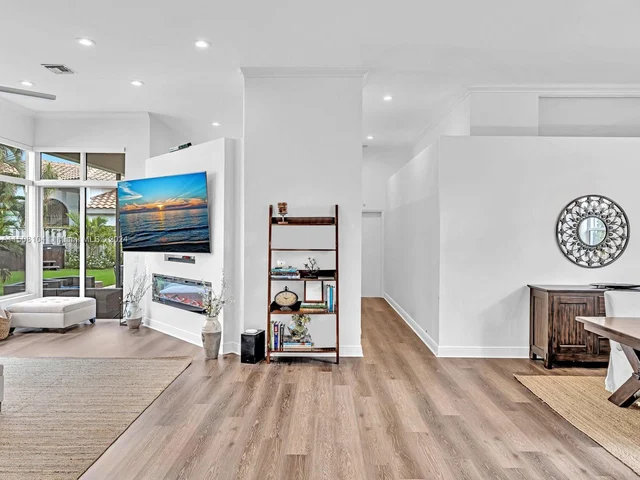 6356 NW 25th Way, Boca Raton FL 33496