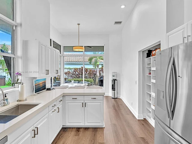 6356 NW 25th Way, Boca Raton FL 33496