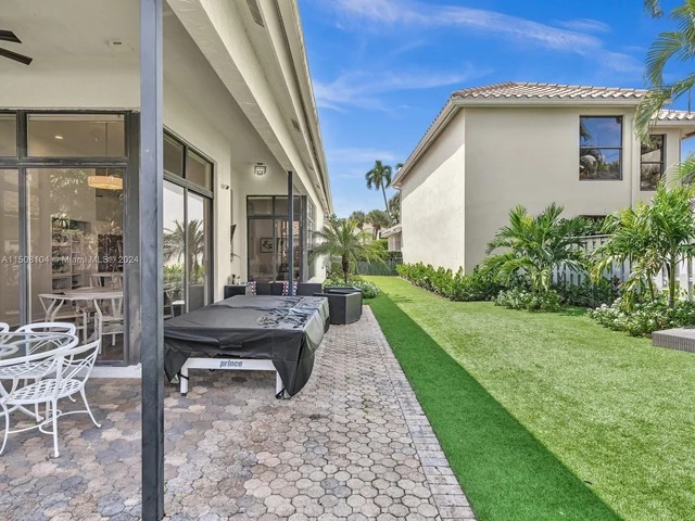 6356 NW 25th Way, Boca Raton FL 33496
