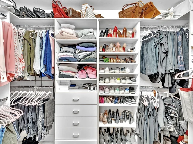 6356 NW 25th Way, Boca Raton FL 33496