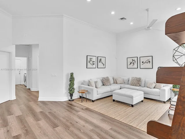 6356 NW 25th Way, Boca Raton FL 33496