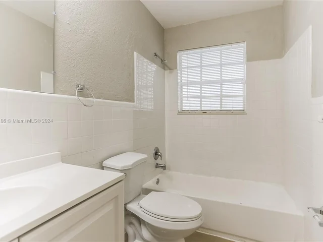 3861 NW 6th Ct # 1, Lauderhill FL 33311