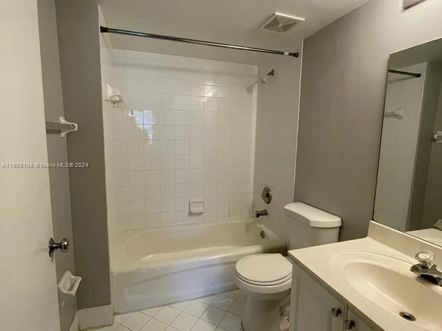 2731 Ocean Club Blvd # 103, Hollywood FL 33019