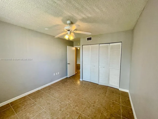 2731 Ocean Club Blvd # 103, Hollywood FL 33019