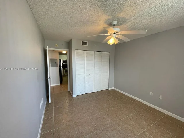 2731 Ocean Club Blvd # 103, Hollywood FL 33019