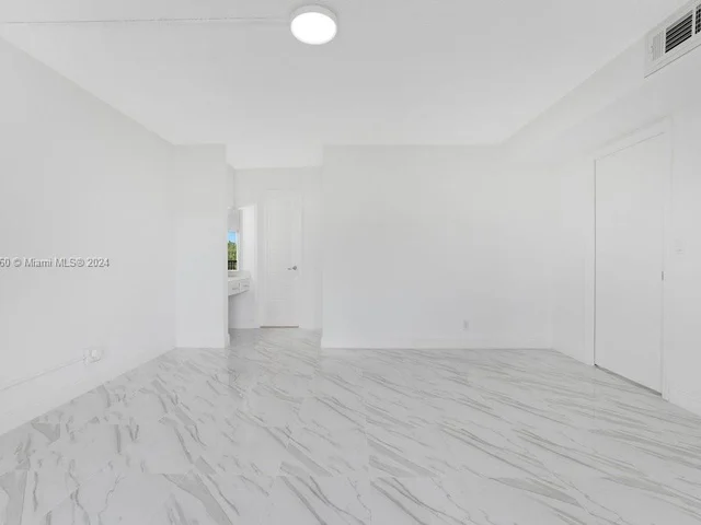 271 S Hollybrook Dr # 307, Pembroke Pines FL 33025