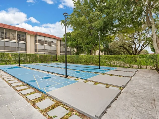 271 S Hollybrook Dr # 307, Pembroke Pines FL 33025