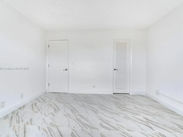 271 S Hollybrook Dr # 307, Pembroke Pines FL 33025