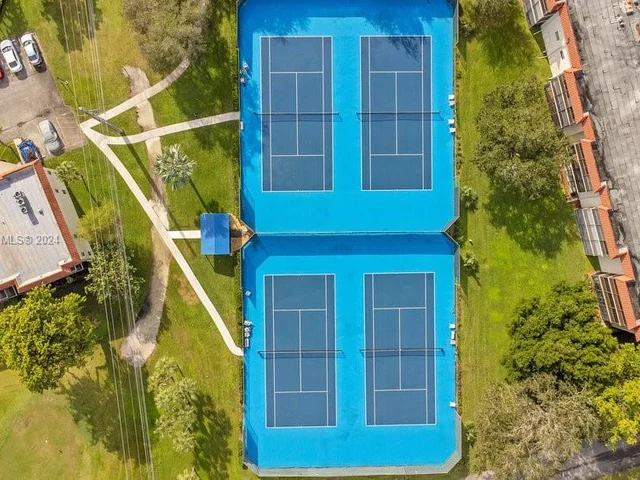 271 S Hollybrook Dr # 307, Pembroke Pines FL 33025