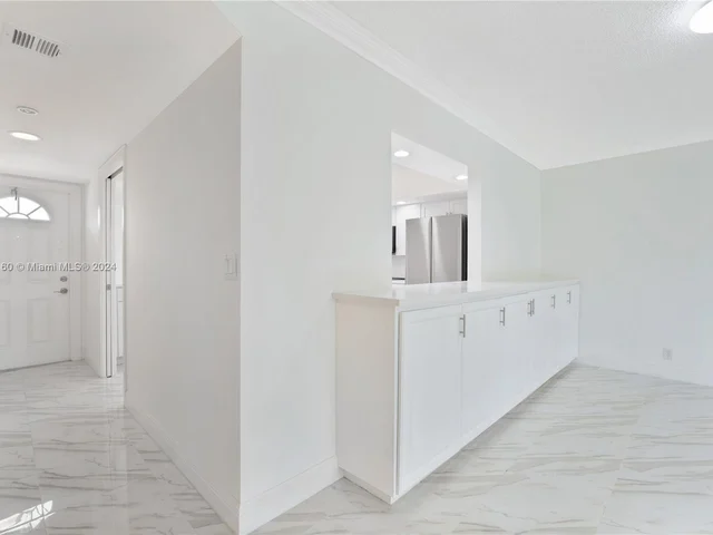 271 S Hollybrook Dr # 307, Pembroke Pines FL 33025