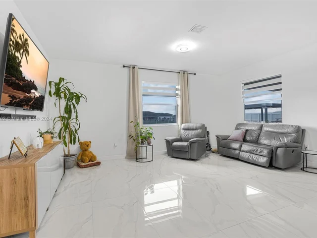 19080 SW 133rd Ct, Miami FL 33177