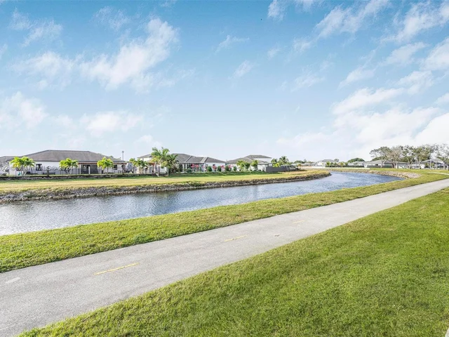 19080 SW 133rd Ct, Miami FL 33177