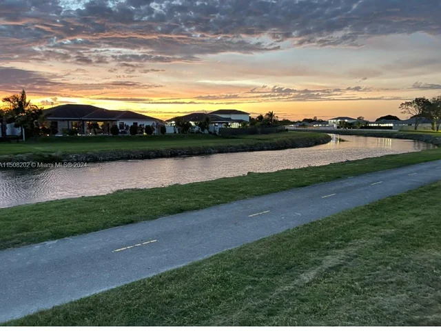 19080 SW 133rd Ct, Miami FL 33177