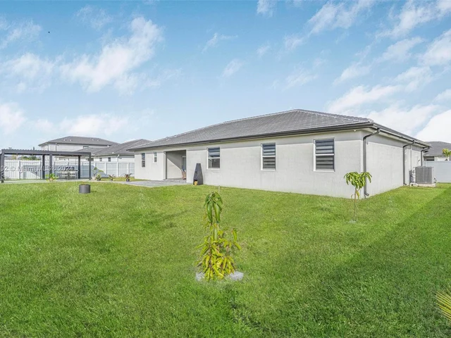 19080 SW 133rd Ct, Miami FL 33177