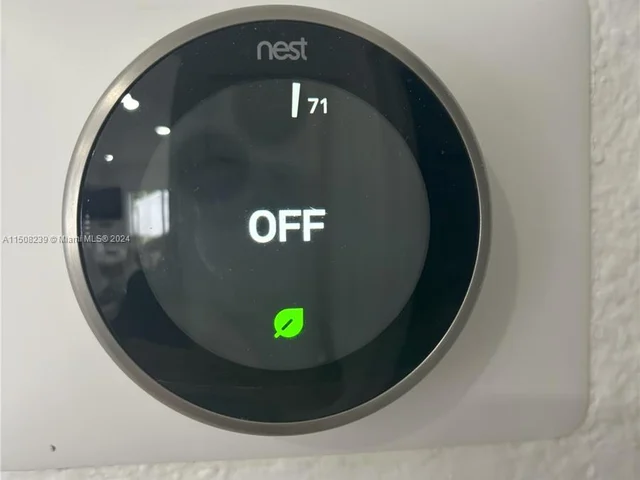 1013 NE 6th St, Hallandale Beach FL 33009