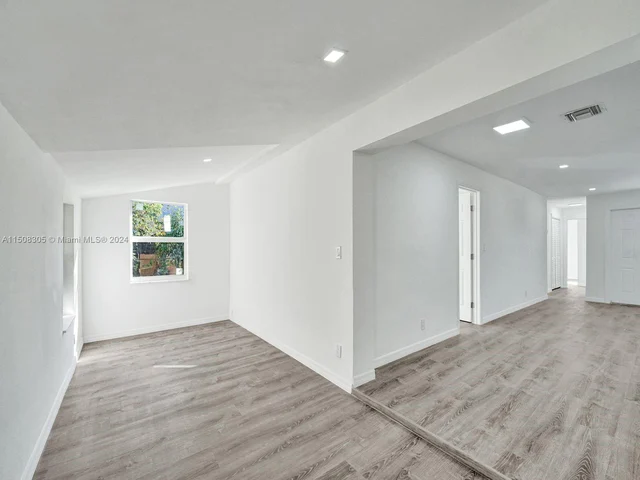 3831 NW 4th Ct, Lauderhill FL 33311