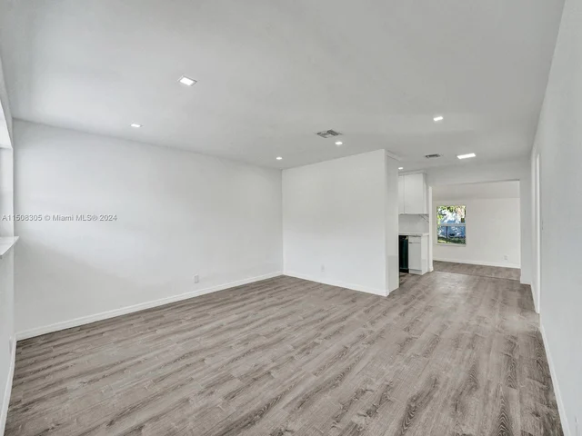 3831 NW 4th Ct, Lauderhill FL 33311