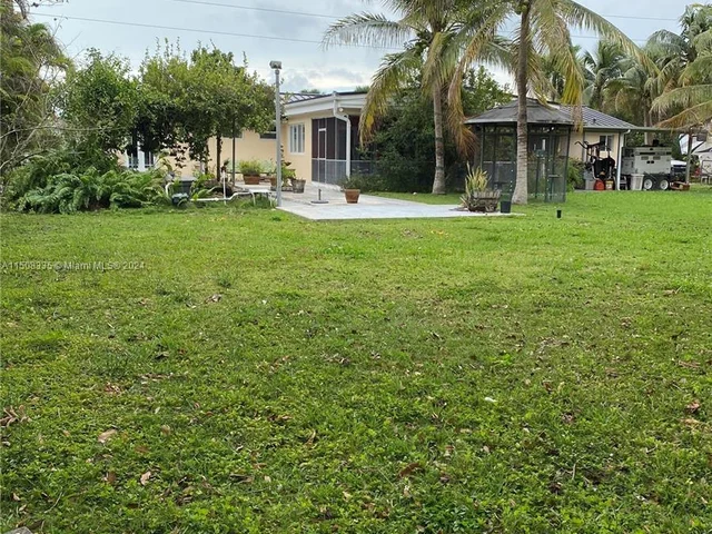 7325 SW 80th St, Miami FL 33143