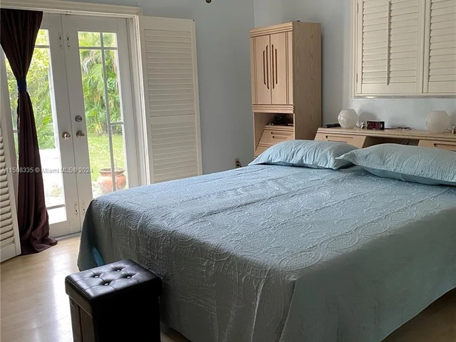 7325 SW 80th St, Miami FL 33143