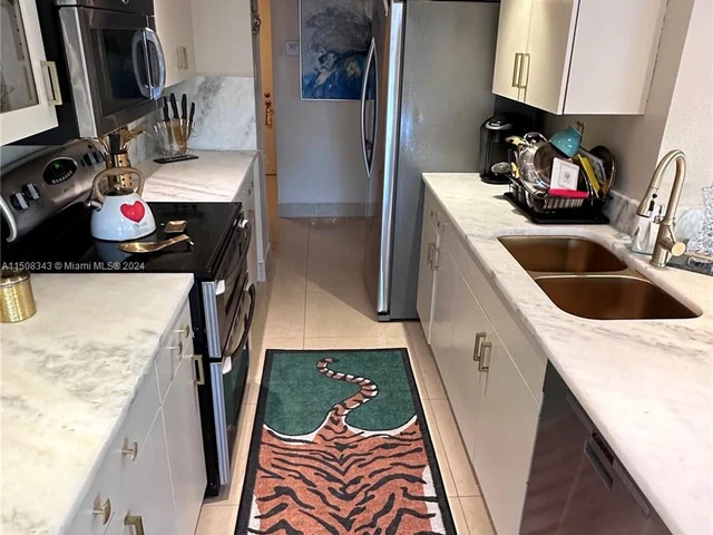 3031 N Ocean Blvd # 406, Fort Lauderdale FL 33308