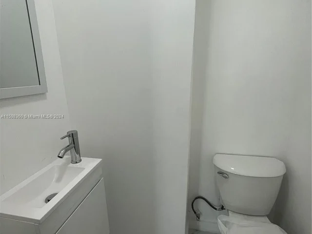 785 81st St # 3, Miami Beach FL 33141